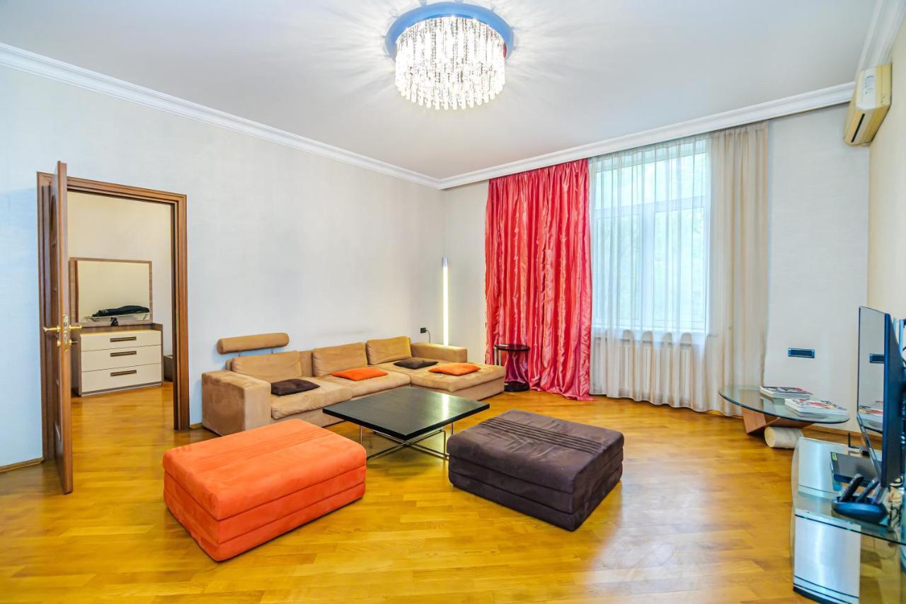Апартаменти Vip Apartamen Nizami Street Баку Екстер'єр фото