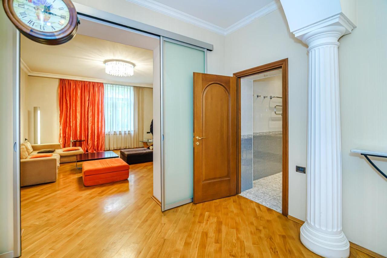 Апартаменти Vip Apartamen Nizami Street Баку Екстер'єр фото