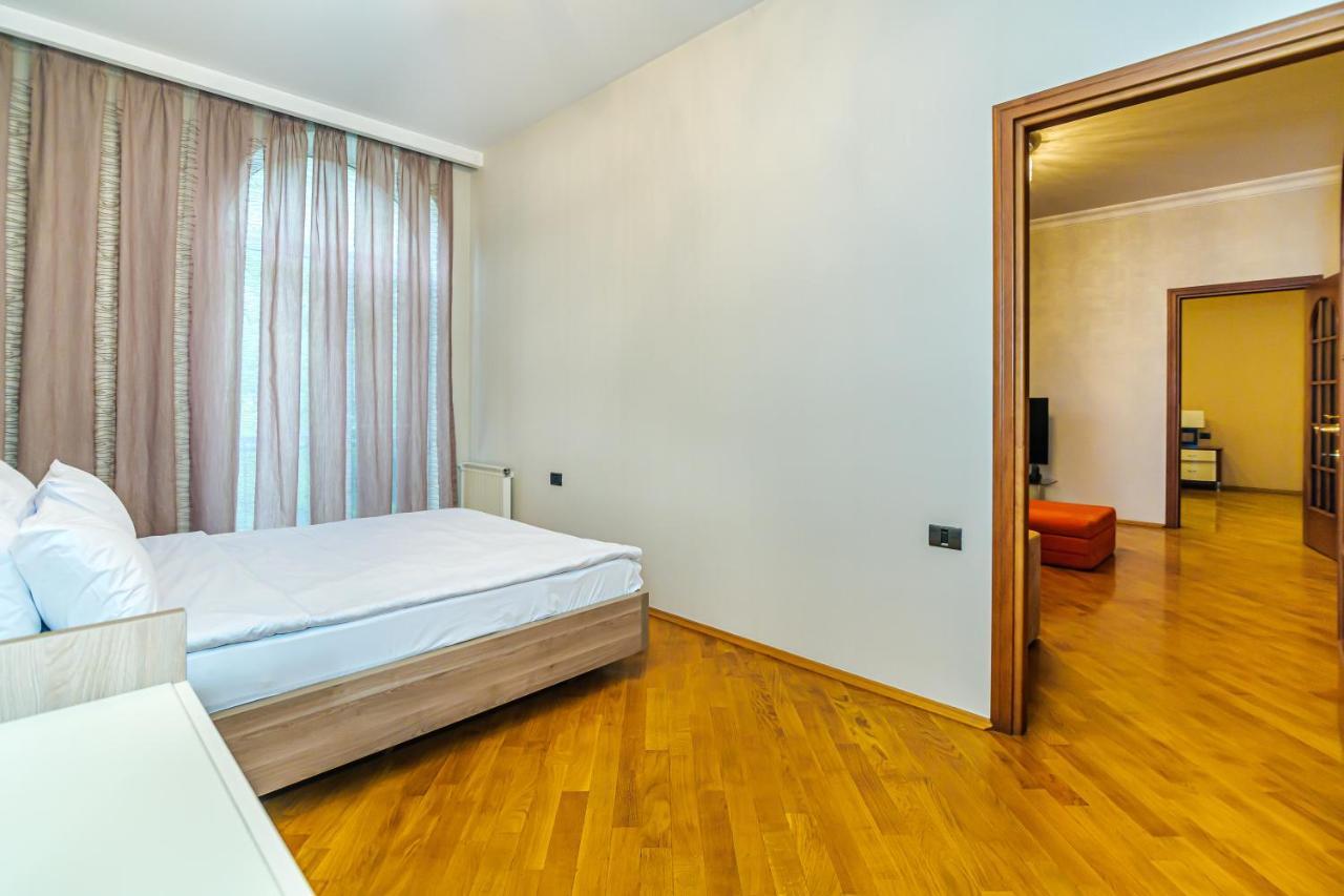 Апартаменти Vip Apartamen Nizami Street Баку Екстер'єр фото