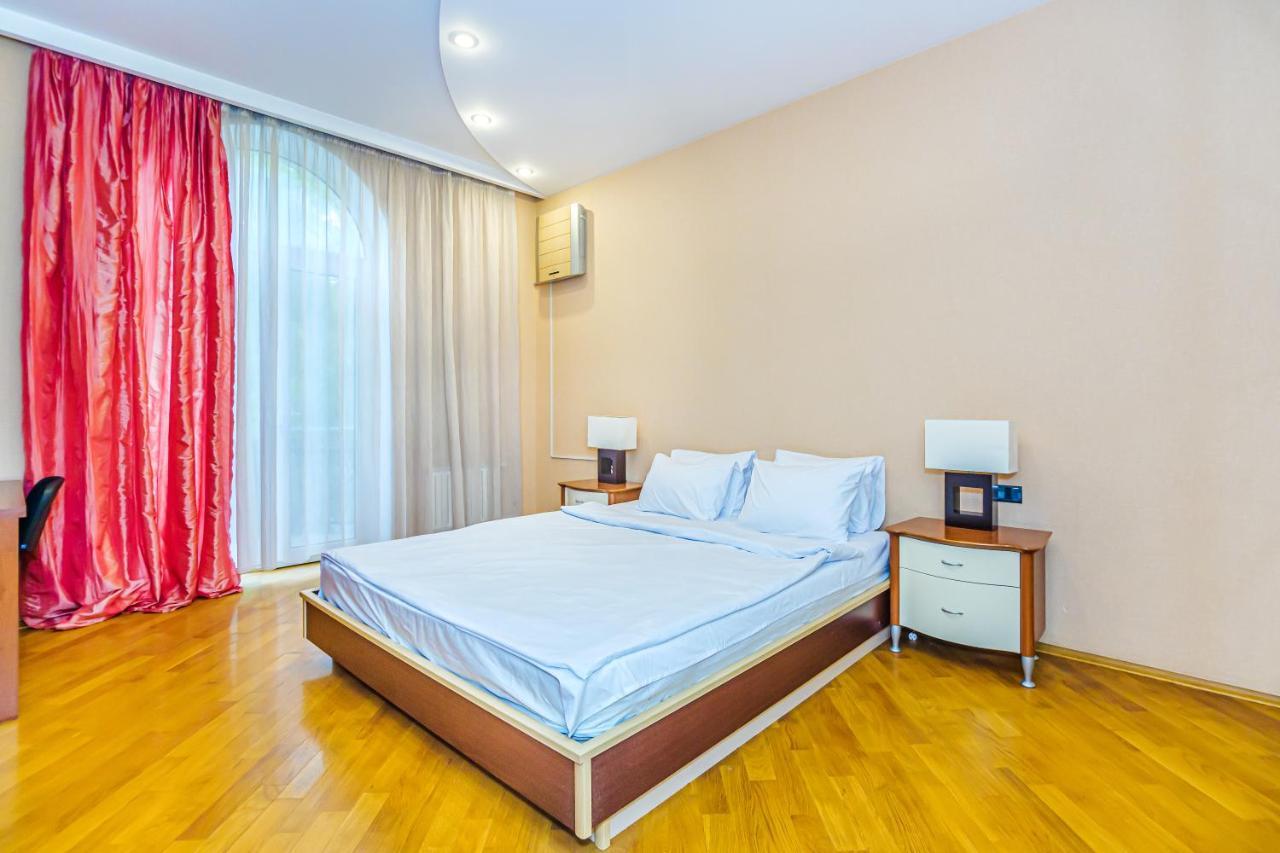 Апартаменти Vip Apartamen Nizami Street Баку Екстер'єр фото